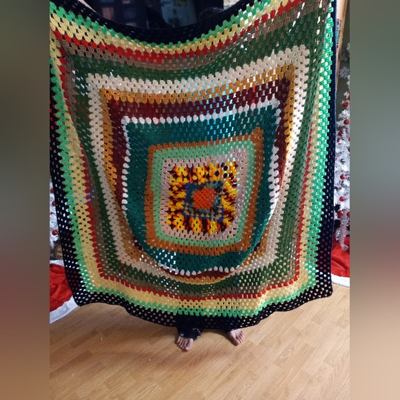 Handmade Crochet Shawl TOP Pattern 75 in L x 68 in W Green Yellow Throw Blanket - Picture 7 of 9